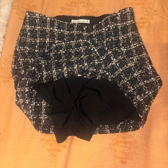 Abercrombie & Fitch Tweed Skort, Medium - Picture 5 of 5